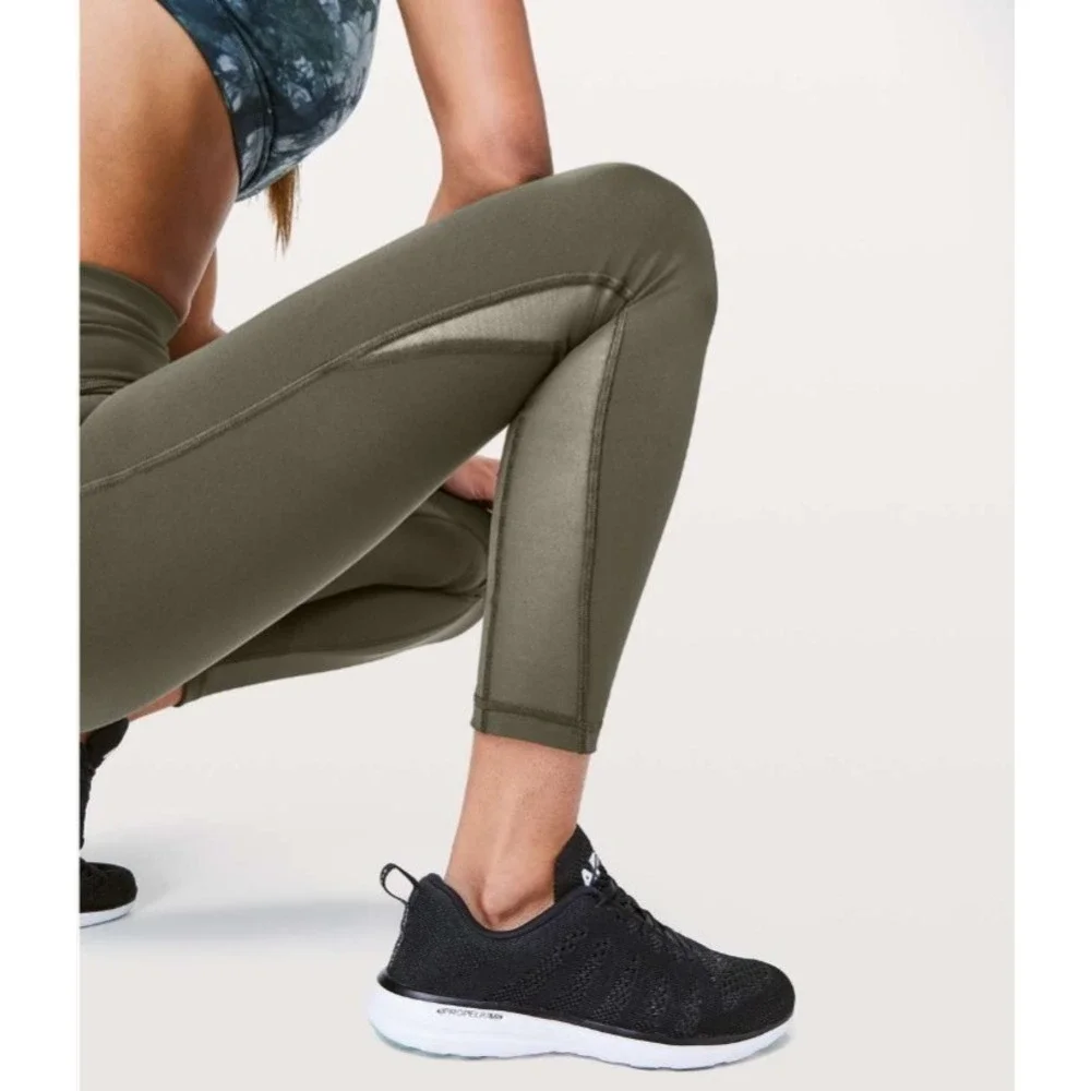 Lululemon Wunder Train‎ High-Rise Tight 28